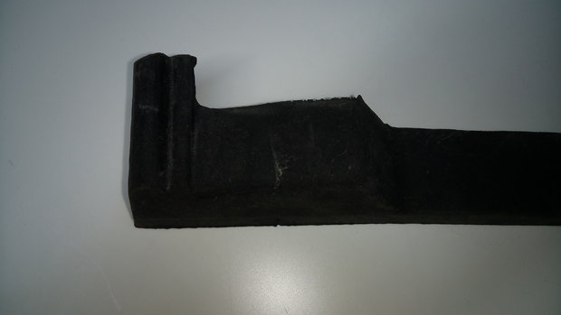 Deurrubber achterklep onderzijde model 2